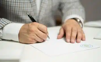 Comment remplir une déclaration préalable de travaux pour une piscine ?