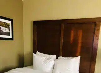 Linge de lit en satin : une parure chic et soyeuse